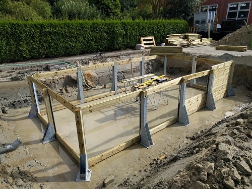 Staalconstructie voor houten zwembad